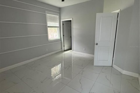 Villa ou maison à vendre à Kissimmee, Floride: 3 chambres, 113.06 m2 № 2399326 - photo 6