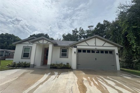 Villa ou maison à Kissimmee, Floride 3 chambres, 113.06 m2 № 2399326