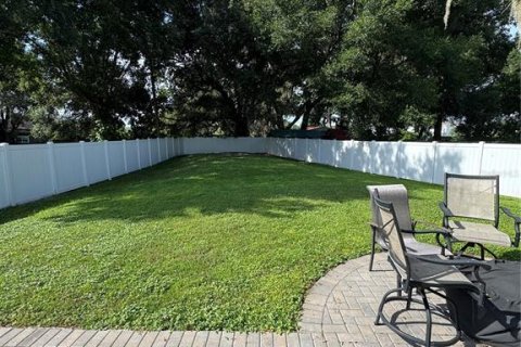 Villa ou maison à vendre à Kissimmee, Floride: 3 chambres, 113.06 m2 № 2399326 - photo 11