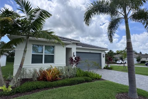 Villa ou maison à louer à Port St. Lucie, Floride: 2 chambres, 162.76 m2 № 1850839 - photo 2