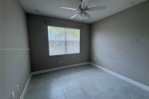 Villa ou maison à louer à Port St. Lucie, Floride: 2 chambres, 162.76 m2 № 1850839 - photo 7