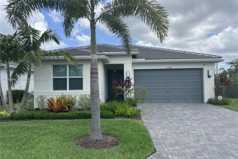 Villa ou maison à louer à Port St. Lucie, Floride: 2 chambres, 162.76 m2 № 1850839 - photo 1