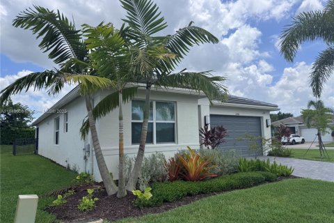 Villa ou maison à louer à Port St. Lucie, Floride: 2 chambres, 162.76 m2 № 1850839 - photo 3