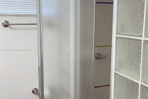 Casa en venta en Hollywood, Florida, 4 dormitorios, 228.91 m2 № 1936869 - foto 30