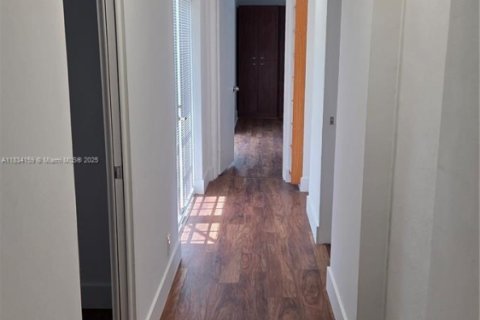 Casa en venta en Hollywood, Florida, 4 dormitorios, 228.91 m2 № 1936869 - foto 20