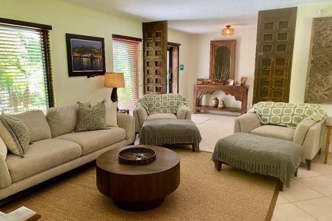 House in Miami, Florida 3 bedrooms, 121.98 sq.m. № 1896391 - photo 6