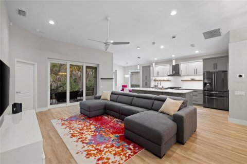 Casa en venta en Bradenton, Florida, 2 dormitorios, 158.03 m2 № 2115050 - foto 7