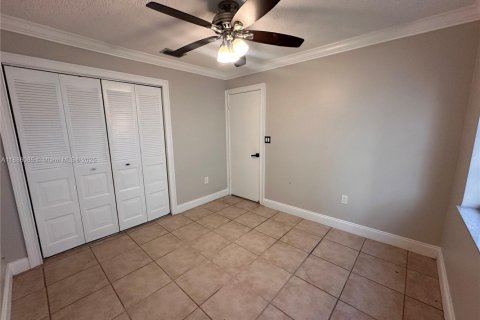 Villa ou maison à louer à Miami, Floride: 3 chambres, 110.09 m2 № 1932306 - photo 9