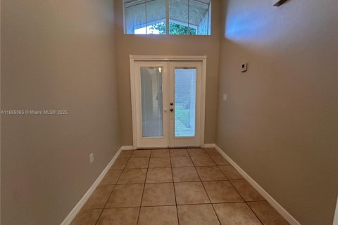 Villa ou maison à louer à Miami, Floride: 3 chambres, 110.09 m2 № 1932306 - photo 3