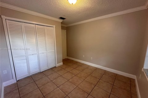 Villa ou maison à louer à Miami, Floride: 3 chambres, 110.09 m2 № 1932306 - photo 6