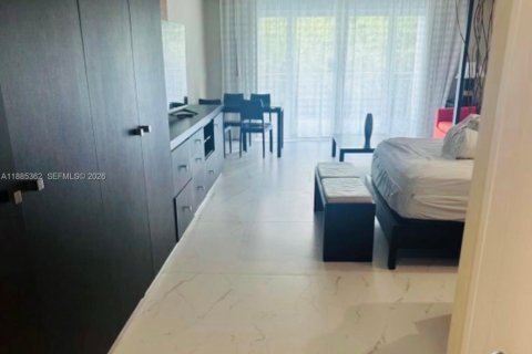 Condo in Doral, Florida, 1 bedroom  № 2052868