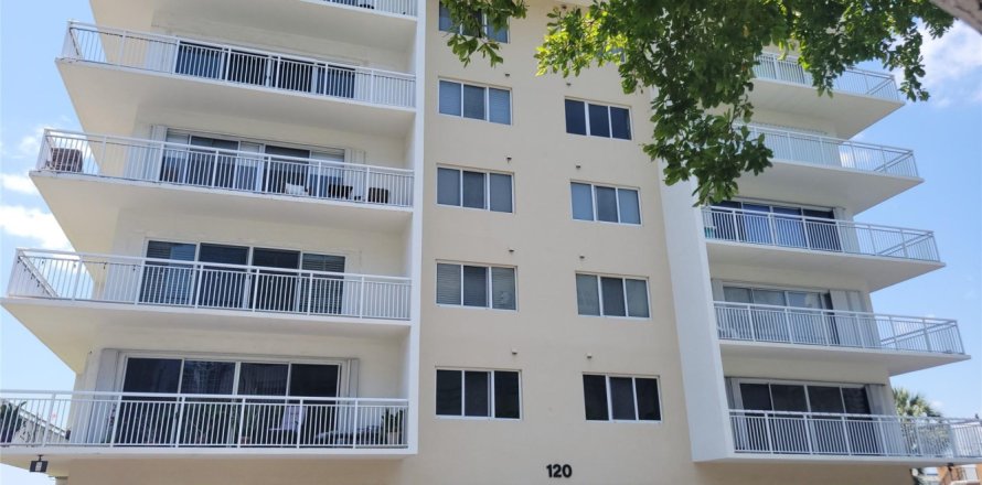 Condo à Hallandale Beach, Floride, 2 chambres  № 1209152