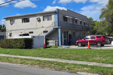 Commercial property in Dania Beach, Florida № 2187401 - photo 5