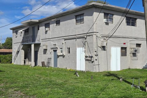 Commercial property in Dania Beach, Florida № 2187401 - photo 4