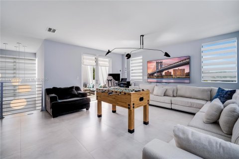 Купить виллу или дом в Дорал, Флорида 4 спальни, 336.68м2, № 1705769 - фото 10