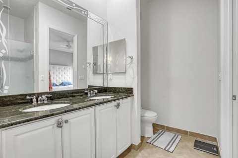 Townhouse in Jupiter, Florida 3 bedrooms, 153.29 sq.m. № 2275957 - photo 18