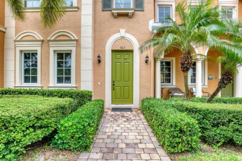 Townhouse in Jupiter, Florida 3 bedrooms, 153.29 sq.m. № 2275957 - photo 3