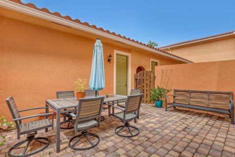 Townhouse in Jupiter, Florida 3 bedrooms, 153.29 sq.m. № 2275957 - photo 27