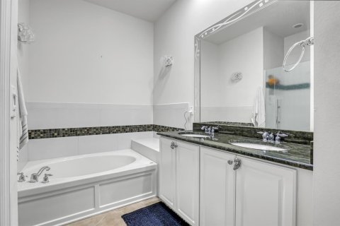 Townhouse in Jupiter, Florida 3 bedrooms, 153.29 sq.m. № 2275957 - photo 17