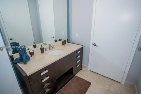 Condominio en venta en Sunny Isles Beach, Florida, 1 dormitorio, 89 m2 № 2076831 - foto 14