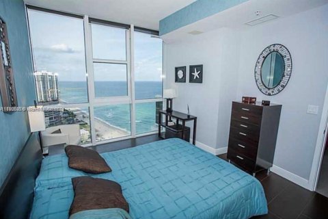 Condominio en venta en Sunny Isles Beach, Florida, 1 dormitorio, 89 m2 № 2076831 - foto 5