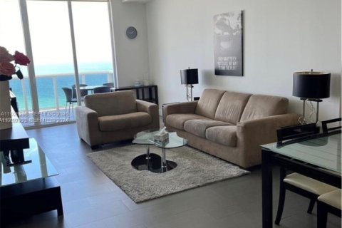 Condominio en venta en Sunny Isles Beach, Florida, 1 dormitorio, 89 m2 № 2076831 - foto 6