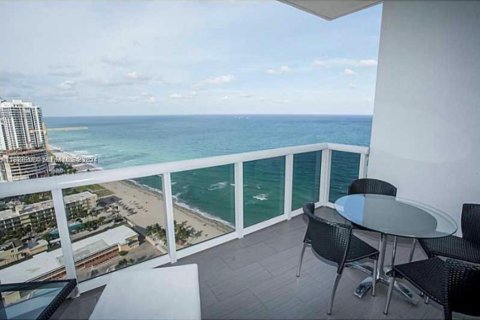 Condominio en venta en Sunny Isles Beach, Florida, 1 dormitorio, 89 m2 № 2076831 - foto 4