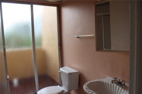 Снять в аренду кондоминиум в Майами, Флорида 2 спальни, 88.07м2, № 2025942 - фото 5