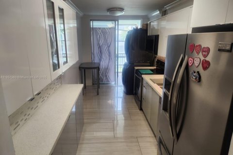 Copropriété à vendre à Miami, Floride: 2 chambres, 155.52 m2 № 1857392 - photo 3