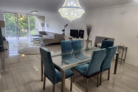 Copropriété à vendre à Miami, Floride: 2 chambres, 155.52 m2 № 1857392 - photo 12