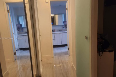 Copropriété à vendre à Miami, Floride: 2 chambres, 155.52 m2 № 1857392 - photo 22