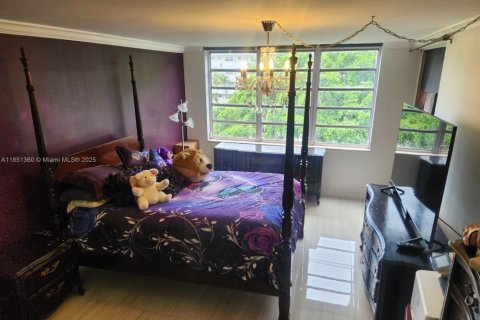 Copropriété à vendre à Miami, Floride: 2 chambres, 155.52 m2 № 1857392 - photo 15