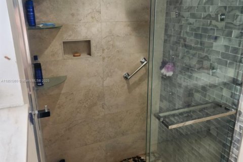 Copropriété à vendre à Miami, Floride: 2 chambres, 155.52 m2 № 1857392 - photo 25
