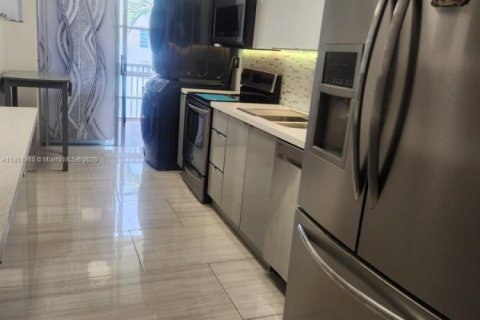 Copropriété à vendre à Miami, Floride: 2 chambres, 155.52 m2 № 1857392 - photo 4