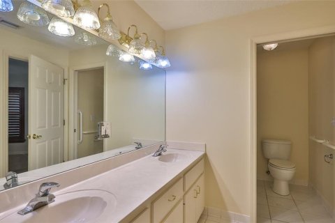 Townhouse in New Smyrna Beach, Florida 2 bedrooms, 192.77 sq.m. № 2196011 - photo 16