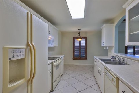 Townhouse in New Smyrna Beach, Florida 2 bedrooms, 192.77 sq.m. № 2196011 - photo 20