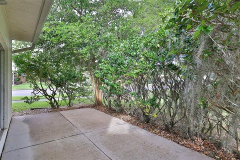 Townhouse in New Smyrna Beach, Florida 2 bedrooms, 192.77 sq.m. № 2196011 - photo 6