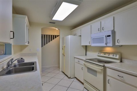Townhouse in New Smyrna Beach, Florida 2 bedrooms, 192.77 sq.m. № 2196011 - photo 19