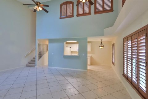 Townhouse in New Smyrna Beach, Florida 2 bedrooms, 192.77 sq.m. № 2196011 - photo 23