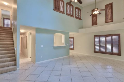 Townhouse in New Smyrna Beach, Florida 2 bedrooms, 192.77 sq.m. № 2196011 - photo 10