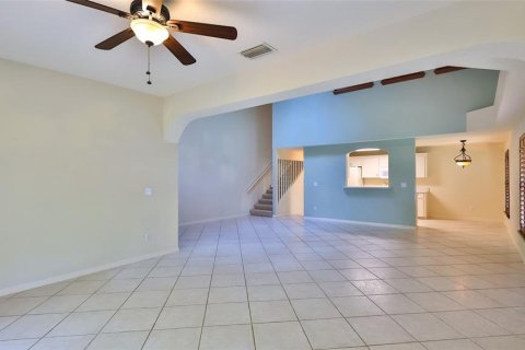 Townhouse in New Smyrna Beach, Florida 2 bedrooms, 192.77 sq.m. № 2196011 - photo 9