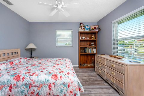 House in Port Charlotte, Florida 3 bedrooms, 139.91 sq.m. № 1893911 - photo 28
