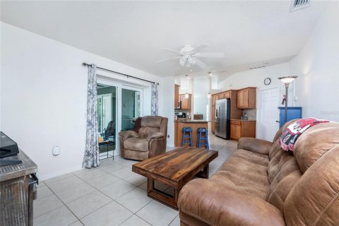 House in Port Charlotte, Florida 3 bedrooms, 139.91 sq.m. № 1893911 - photo 17