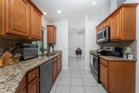 House in Port Charlotte, Florida 3 bedrooms, 139.91 sq.m. № 1893911 - photo 20