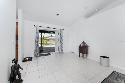 House in Port Charlotte, Florida 3 bedrooms, 139.91 sq.m. № 1893911 - photo 11