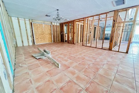 House in Englewood, Florida 3 bedrooms, 188.22 sq.m. № 1857962 - photo 23