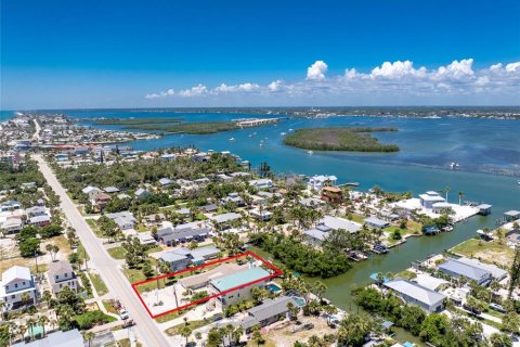 House in Englewood, Florida 3 bedrooms, 188.22 sq.m. № 1857962 - photo 7