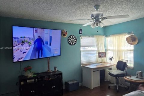 Casa en venta en West Palm Beach, Florida, 3 dormitorios, 134.43 m2 № 2009695 - foto 7