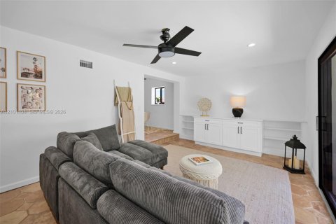 House in Oakland Park, Florida 3 bedrooms, 94.39 sq.m. № 2401332 - photo 23
