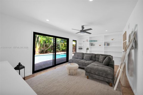 House in Oakland Park, Florida 3 bedrooms, 94.39 sq.m. № 2401332 - photo 24